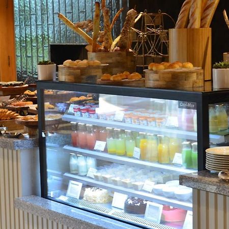 Radisson Hotel Sector 29 Gurugram Gurgaon Bagian luar foto