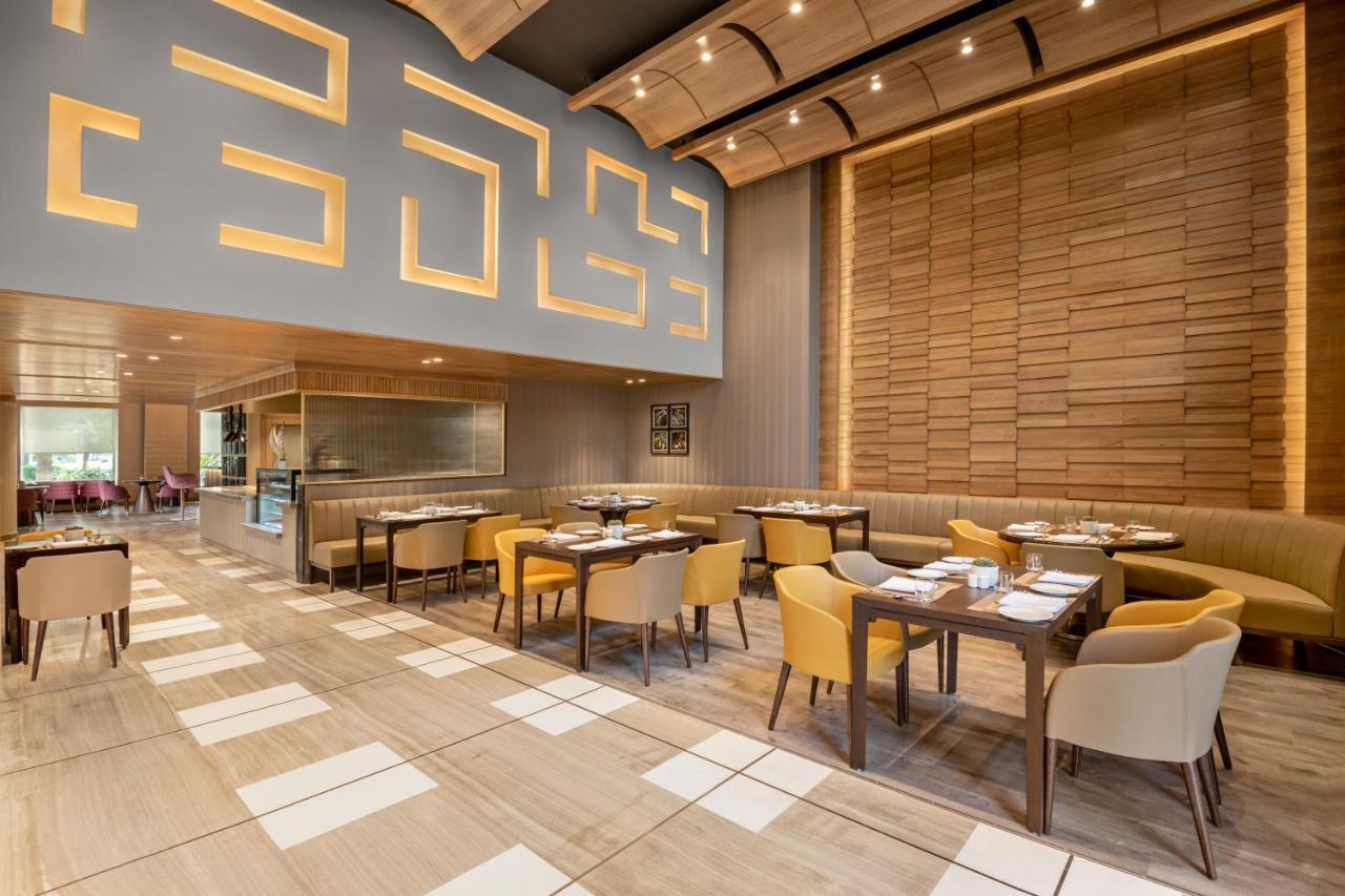 Radisson Hotel Sector 29 Gurugram Gurgaon Bagian luar foto
