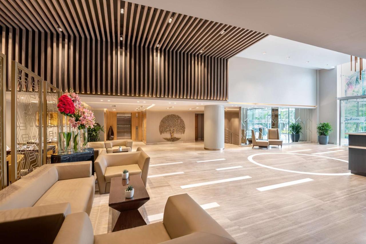 Radisson Hotel Sector 29 Gurugram Gurgaon Bagian luar foto