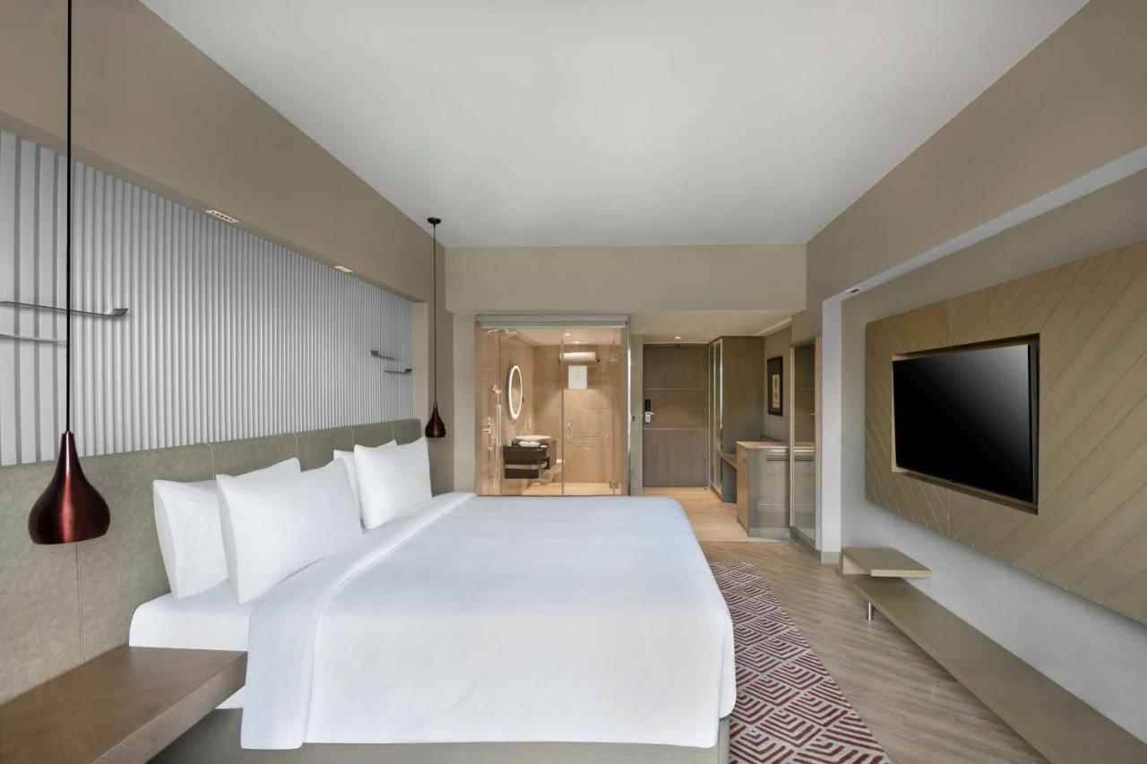 Radisson Hotel Sector 29 Gurugram Gurgaon Bagian luar foto