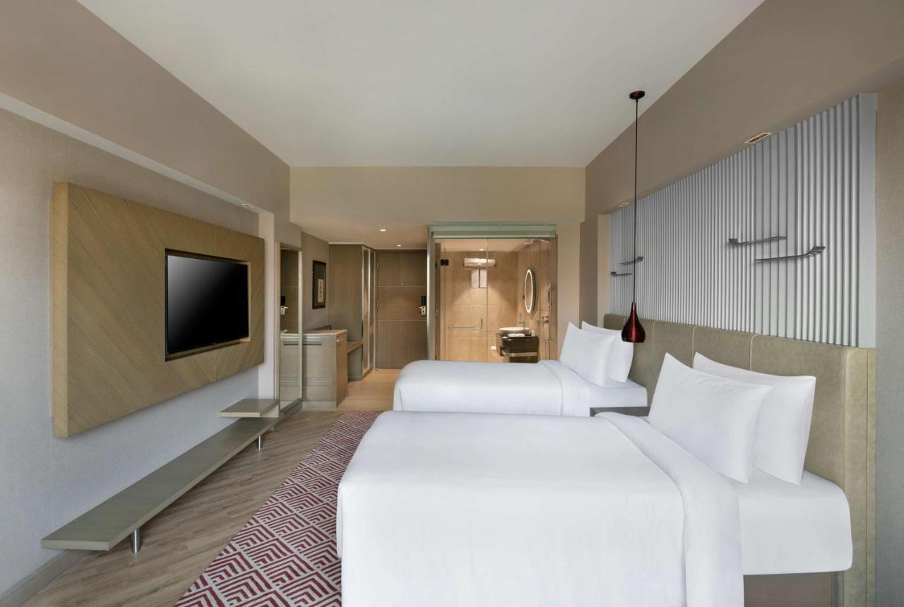 Radisson Hotel Sector 29 Gurugram Gurgaon Bagian luar foto