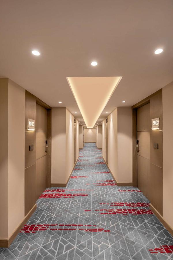 Radisson Hotel Sector 29 Gurugram Gurgaon Bagian luar foto