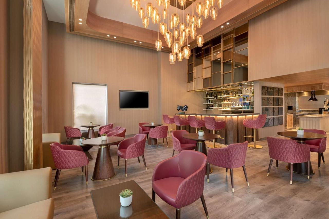 Radisson Hotel Sector 29 Gurugram Gurgaon Bagian luar foto