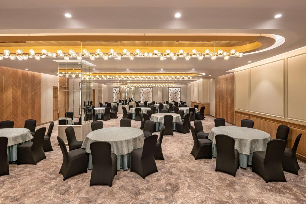 Radisson Hotel Sector 29 Gurugram Gurgaon Bagian luar foto