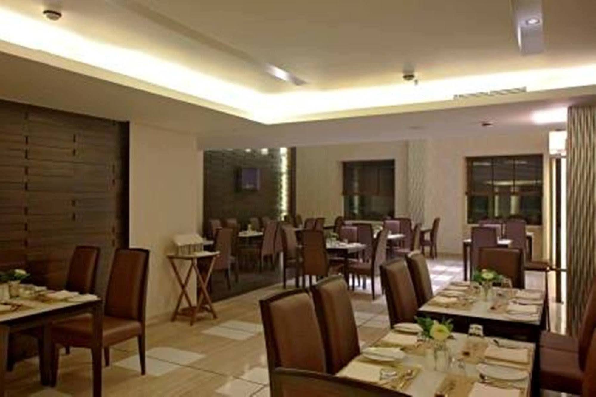 Radisson Hotel Sector 29 Gurugram Gurgaon Bagian luar foto