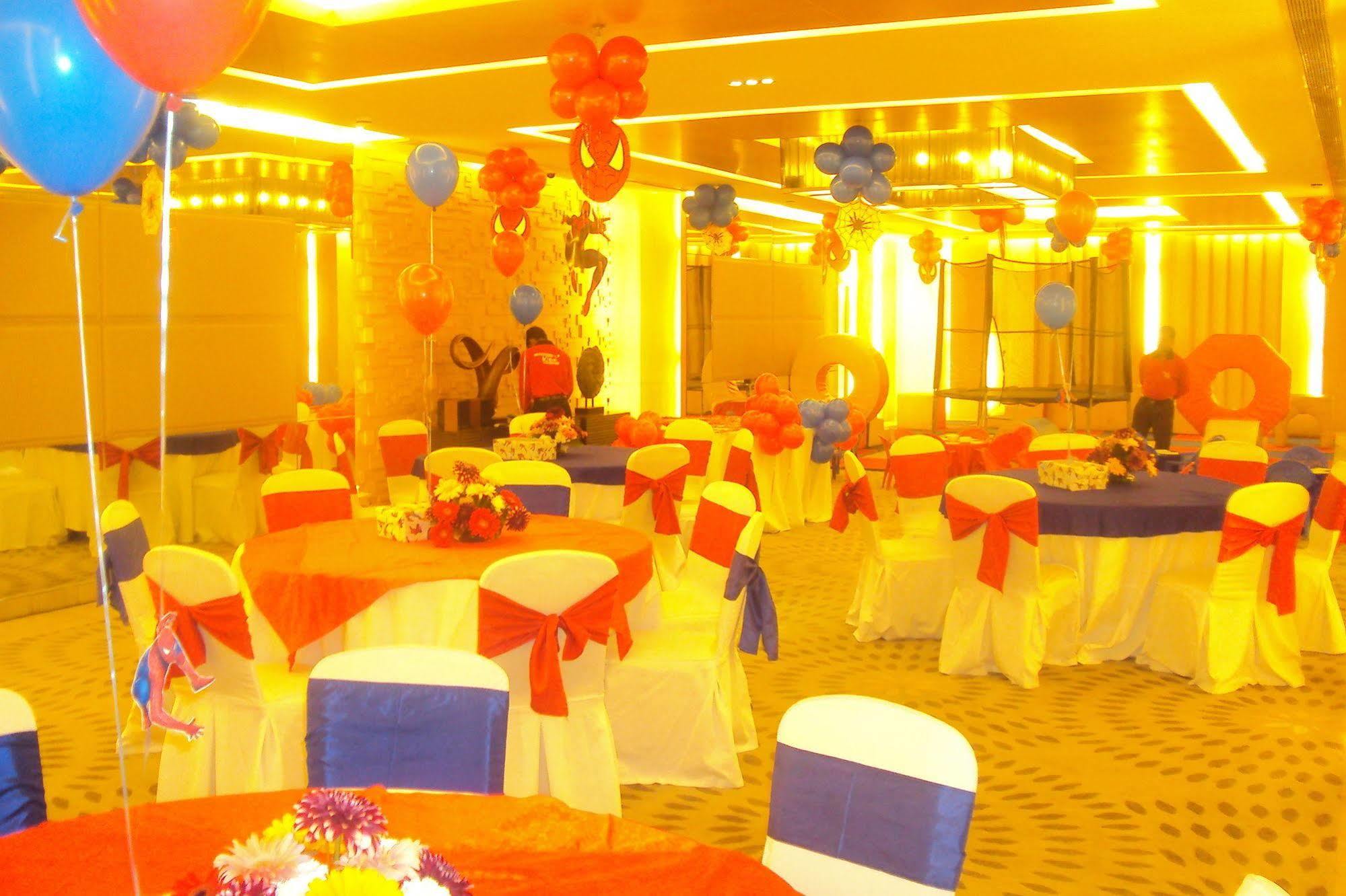 Radisson Hotel Sector 29 Gurugram Gurgaon Bagian luar foto